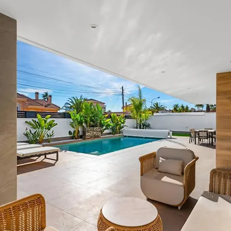 Magnificant Luxury For 6 Villa