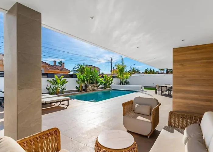 Preciosa De Lujo 6 Personas Villa